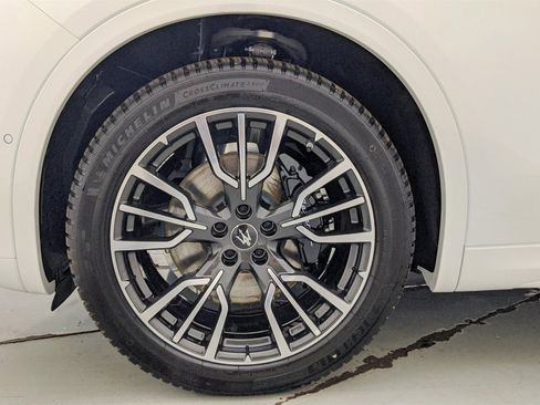 Used 2024 Maserati Grecale GT image 5