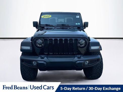 Used 2022 Jeep Gladiator Sport AWD/4WD image 2