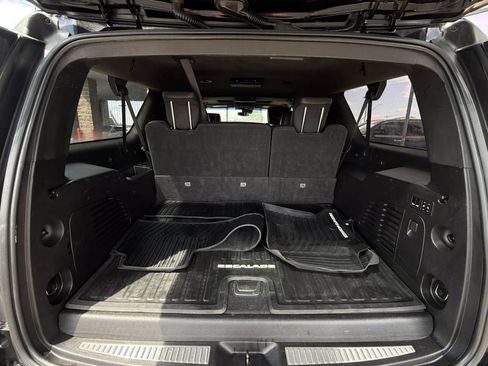 Used 2019 Cadillac Escalade ESV Luxury image 32