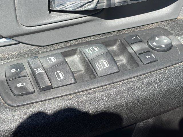 Used 2024 RAM 1500 Classic SLT AWD/4WD image 16