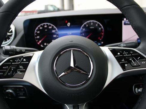 New 2024 Mercedes-Benz GLA 250 4MATIC image 24