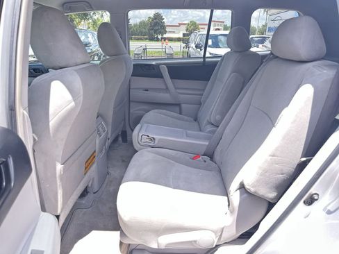 Used 2010 Toyota Highlander 2WD w/ Convenience Pkg image 15