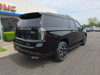 New 2026 Chevrolet Suburban RST w/ Comfort Package AWD/4WD video 3