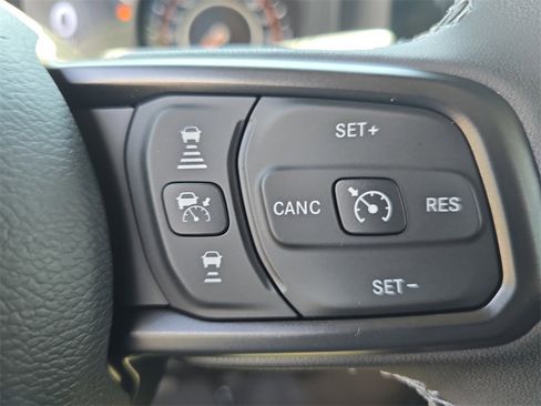 New 2025 Jeep Gladiator Sport image 18