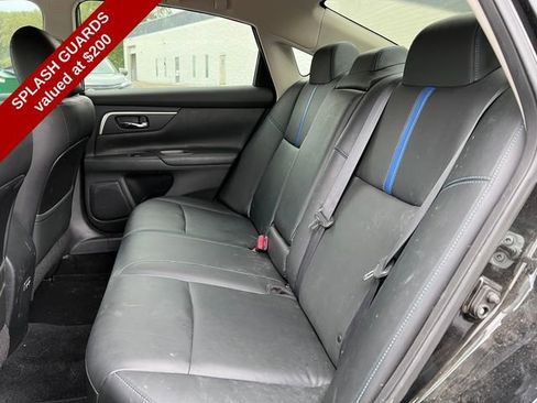 Used 2018 Nissan Altima 2.5 SR w/ SR Midnight Edition FWD image 4