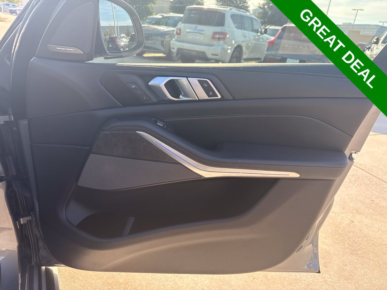 Used 2025 BMW X7 xDrive40i w/ Premium Package AWD/4WD image 10