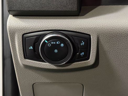 Used 2022 Ford F250 XL w/ Power Equipment Group image 29