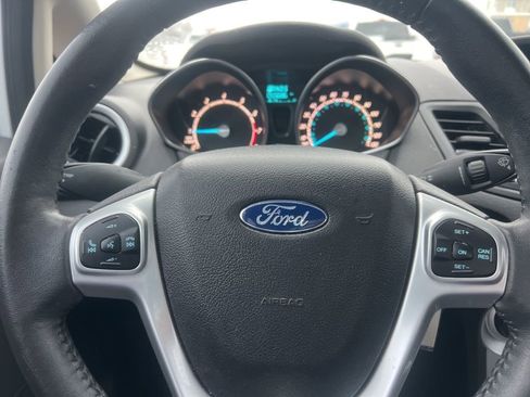 Used 2015 Ford Fiesta SE image 24