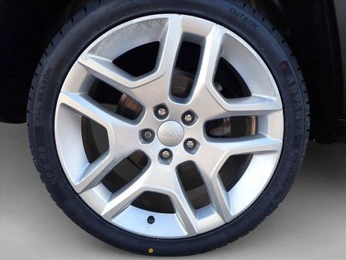 Used 2021 Jeep Renegade Latitude image 7