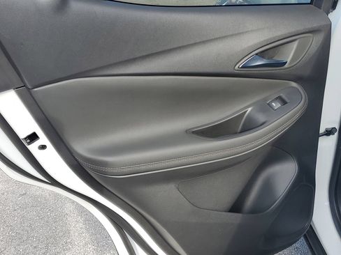 Used 2023 Buick Encore GX Preferred w/ Cold Weather Comfort Package FWD image 9