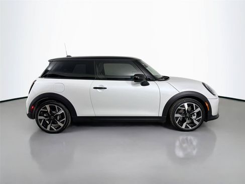 New 2026 MINI Cooper 2-Door Hardtop FWD image 4