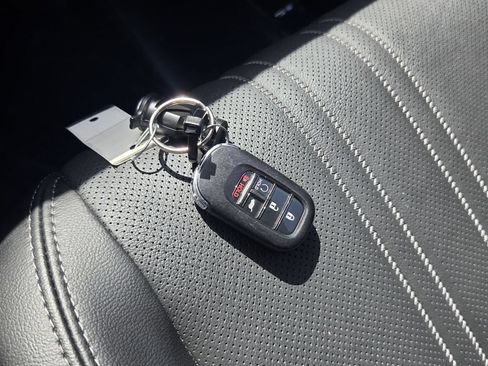 Certified 2025 Honda HR-V EX-L image 18