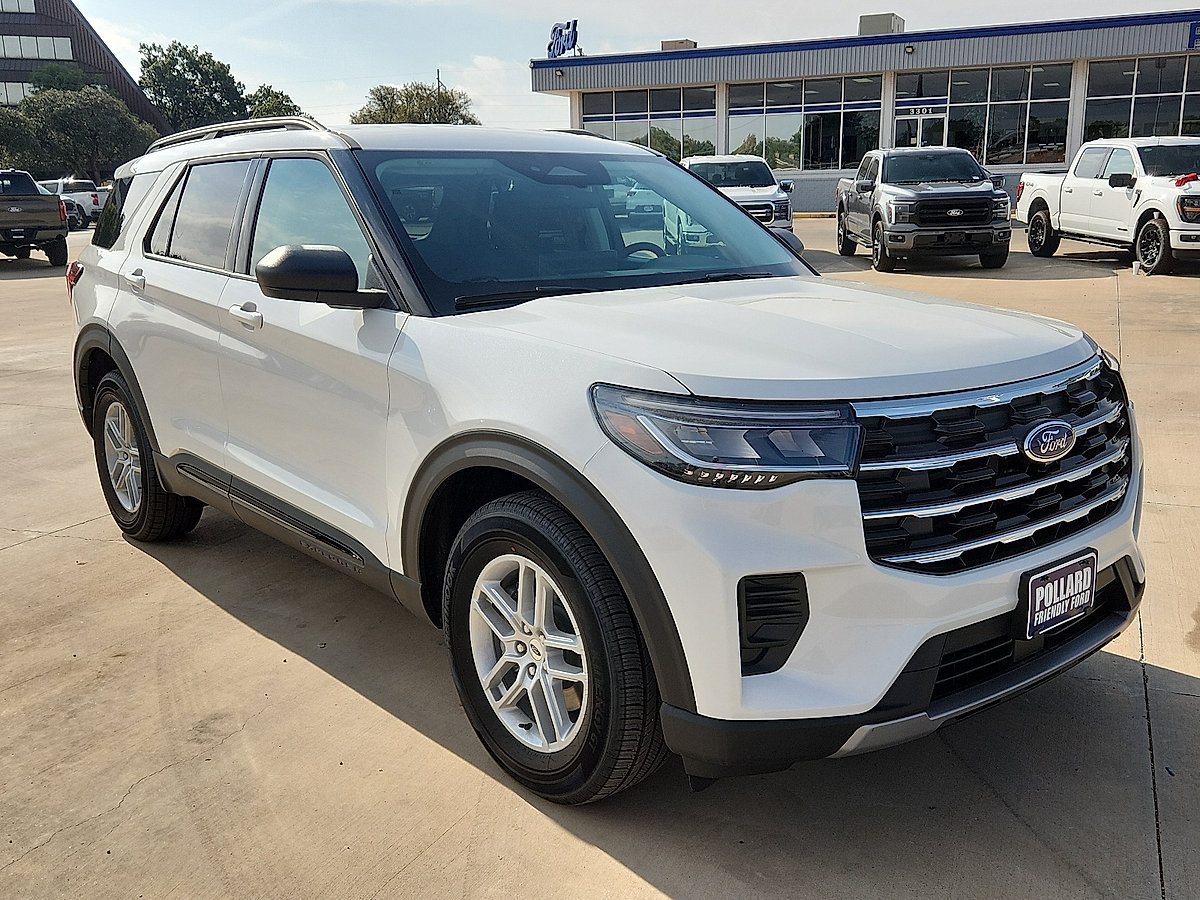 New 2026 Ford Explorer Active RWD image 4