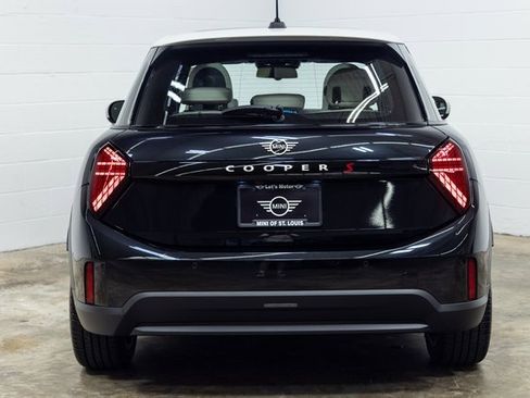 Certified 2025 MINI Cooper S image 9