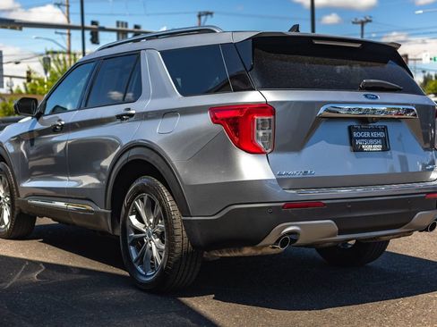Used 2022 Ford Explorer Limited AWD/4WD image 9