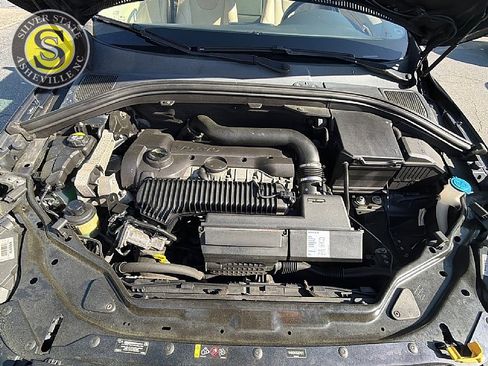 Used 2016 Volvo XC60 T5 Premier w/ Proximity Package image 30