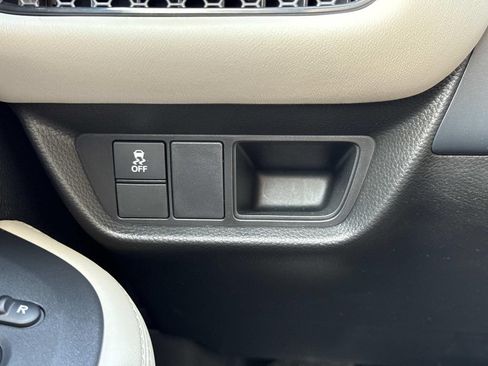 Used 2023 Honda HR-V LX image 14