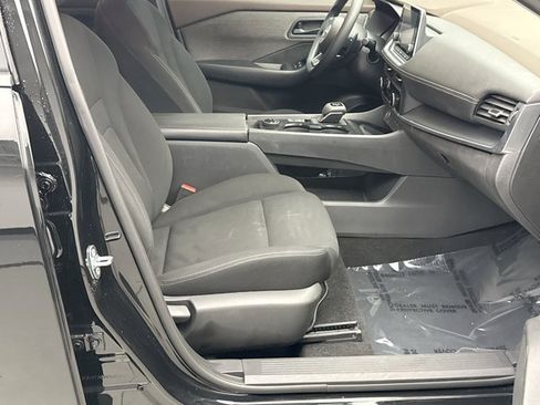 Used 2023 Nissan Rogue S AWD/4WD image 16