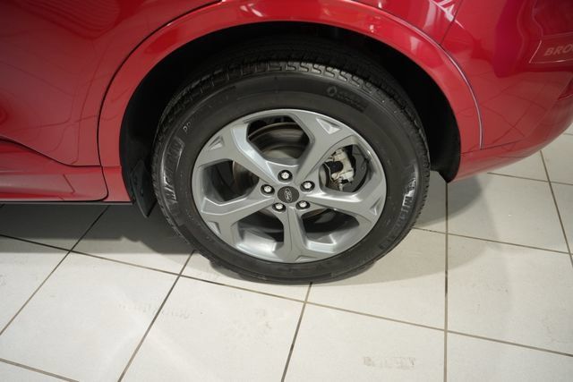 Used 2023 Ford Escape ST-Line AWD/4WD image 10