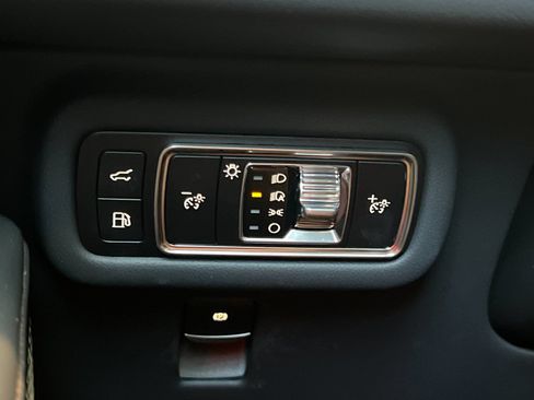 Used 2026 Lincoln Nautilus Reserve AWD/4WD image 30