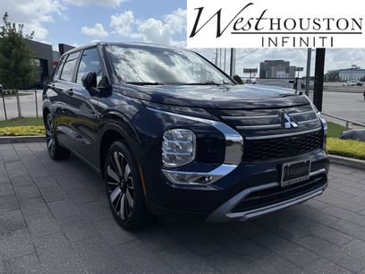 Used 2025 Mitsubishi Outlander SE
