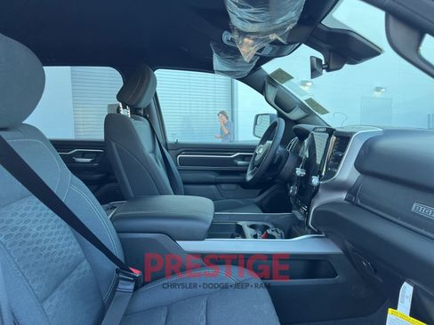 Used 2025 RAM 1500 Big Horn AWD/4WD image 25