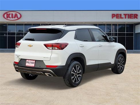 Used 2022 Chevrolet TrailBlazer ACTIV w/ Convenience Package image 4