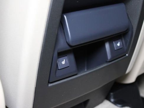 Used 2013 Land Rover LR4 HSE image 22