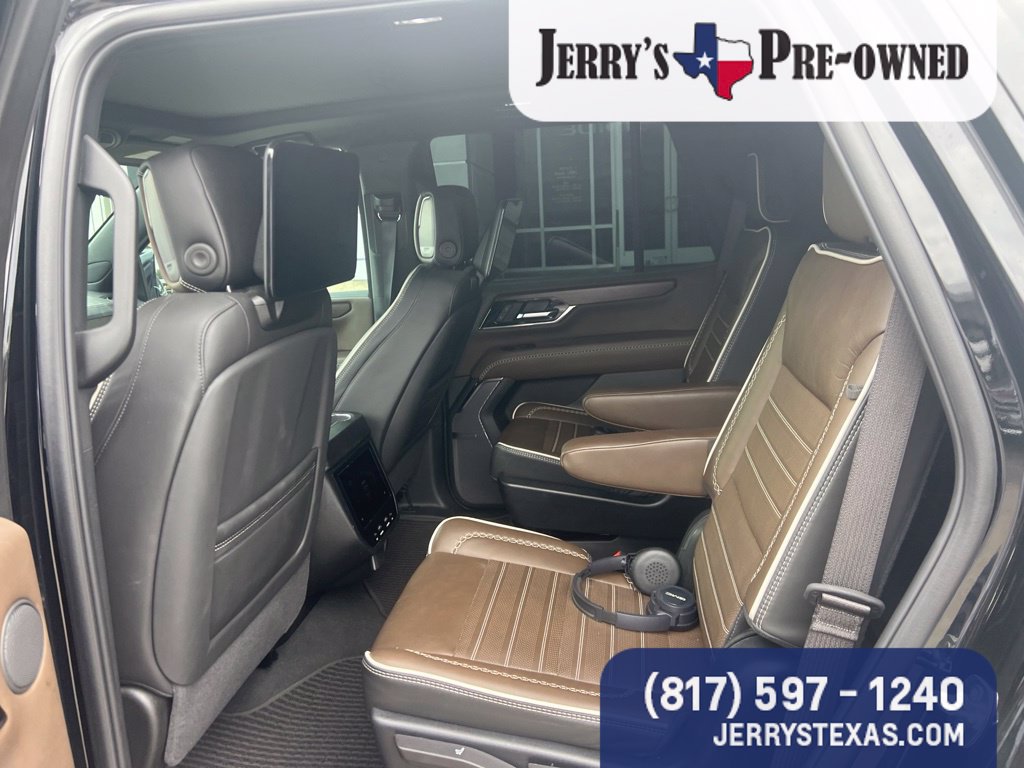Used 2025 GMC Yukon Denali Ultimate AWD/4WD image 11