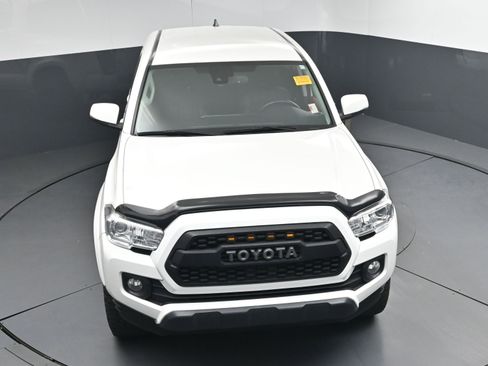 Used 2022 Toyota Tacoma SR5 w/ Technology Package RWD image 31