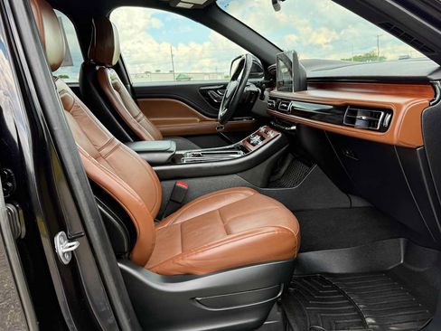 Used 2020 Lincoln Aviator Reserve AWD/4WD image 14