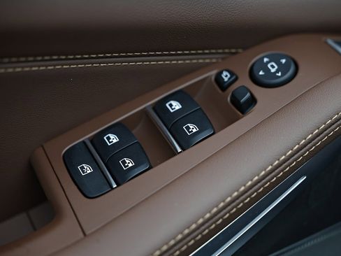 New 2026 BMW X5 sDrive40i w/ M Sport Package image 18