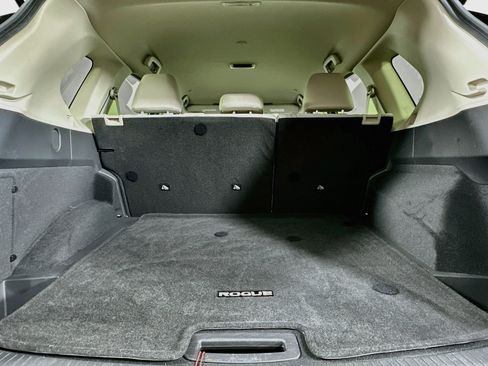 Used 2023 Nissan Rogue SV FWD image 28