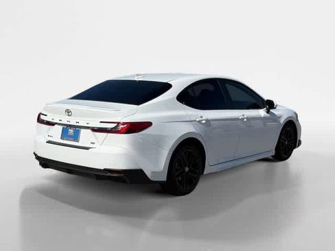 Used 2025 Toyota Camry SE w/ Multimedia Upgrade Package FWD image 5