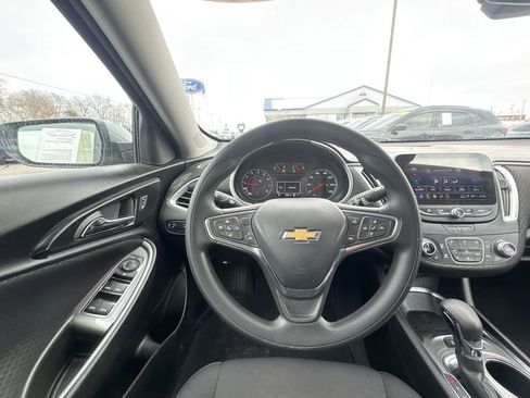 Used 2024 Chevrolet Malibu LT image 14