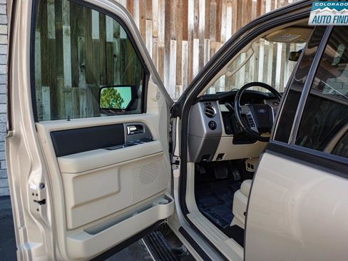 Used 2017 Ford Expedition EL Limited w/ Equipment Group 301A AWD/4WD image 10