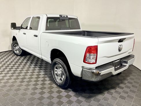 Used 2024 RAM 3500 Tradesman w/ Chrome Appearance Group image 10