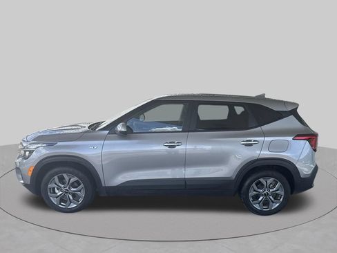 Used 2026 Kia Seltos LX FWD image 3