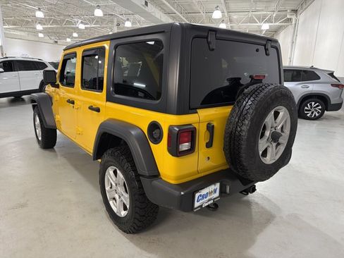 Used 2018 Jeep Wrangler Unlimited Sport S AWD/4WD image 6