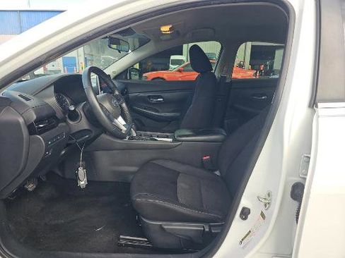 Used 2021 Nissan Sentra SV image 3