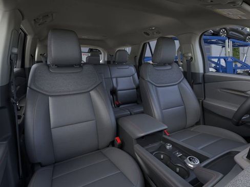 New 2026 Ford Explorer Active w/ Active Comfort Package image 10