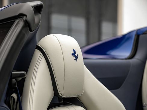 Used 2022 Ferrari 812 GTS RWD image 63