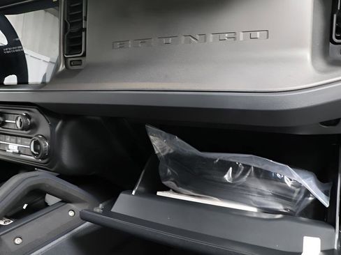 New 2026 Ford Bronco Badlands AWD/4WD image 33