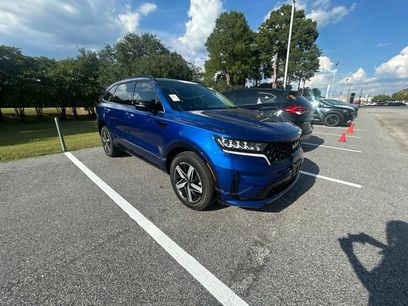 Used 2023 Kia Sorento S w/ Panoramic Sunroof Package