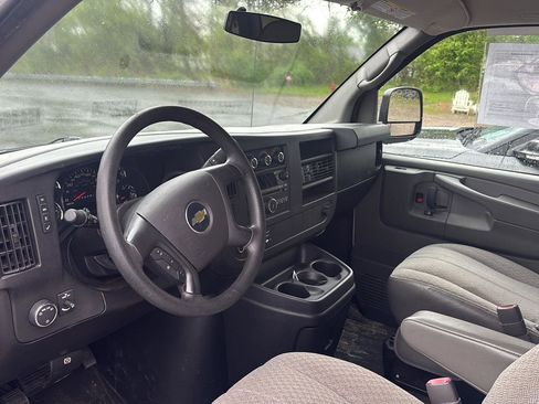 Used 2011 Chevrolet Express 3500 LT w/ LT Preferred Equipment Group RWD image 5