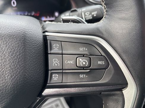 Used 2022 Jeep Grand Cherokee L Laredo w/ Luxury Tech Group I image 14