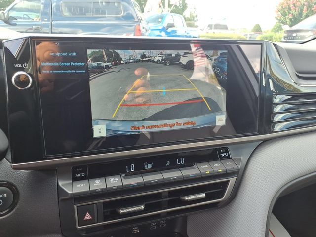 Used 2025 Toyota Camry SE FWD image 18