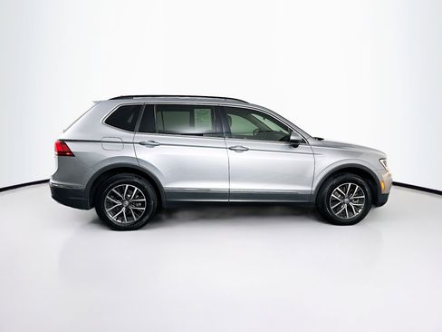 Used 2020 Volkswagen Tiguan SE AWD/4WD image 10