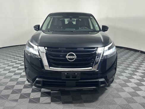 Used 2022 Nissan Pathfinder S AWD/4WD image 2