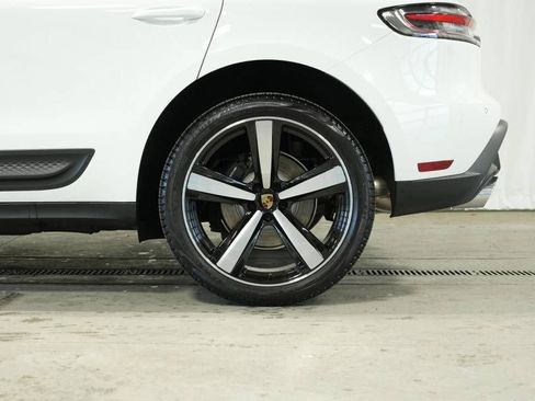 New 2026 Porsche Macan AWD/4WD image 41